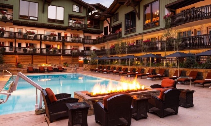 Vail Apartment | The Lodge at Vail 2 BR Condo in the Heart of Vail by RedAwning - Save 20% on 7+ Nights!