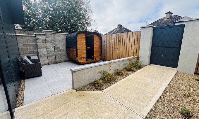 Killaloe Cabin | The Lodge - Wellness Retreat, Private & Secluded Sauna Access