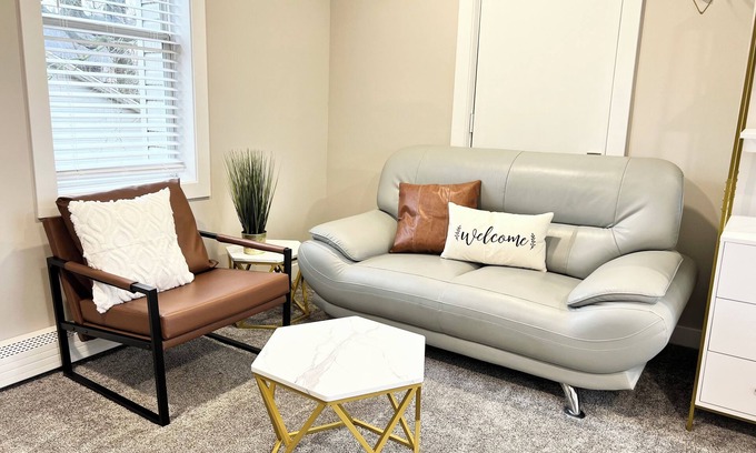 Valparaiso Apartment | The Loft- Adorable Studio, Valparaiso University Short Term stays