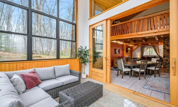 Suttons Bay Cabin | The Lost Woods Lodge