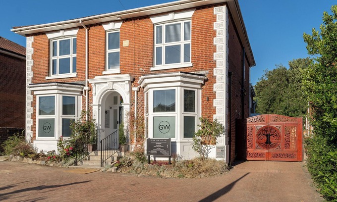 Southampton Apartment | The Madison
