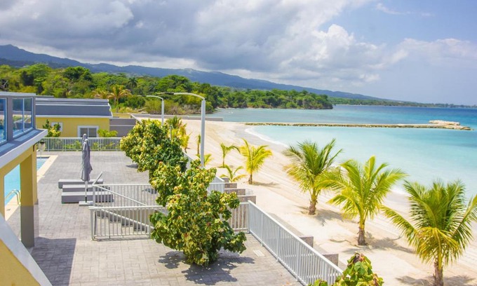 Bamboo Villa | The Marina Villa de Sonja