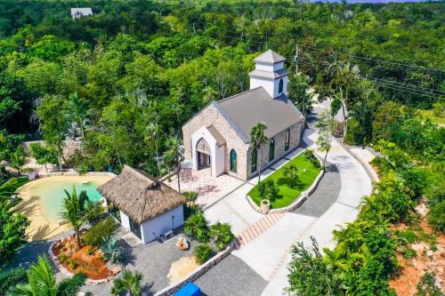 North Side House | The Mastic Cottage Collection
