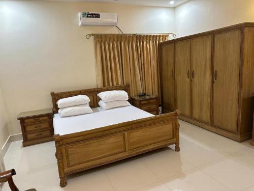 Hyderabad House | The Meadow View Lodge