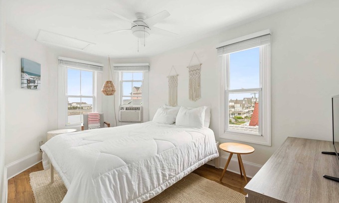 Ocean Grove House | The Melrose, 3A - Queen Bed & Bath: Romantic Getaway, Steps from the Beach, Cozy