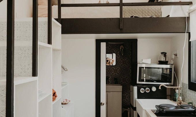 Fredericksburg RV Rental | The Merlot-Country meets Glam