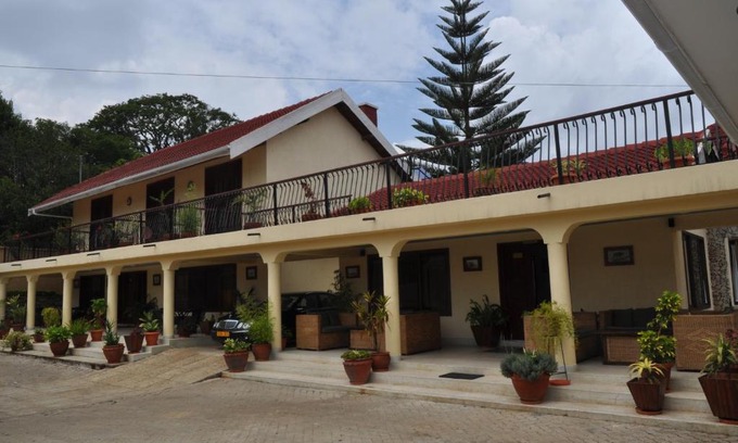 Arusha Hotel | The Milimani Lodge