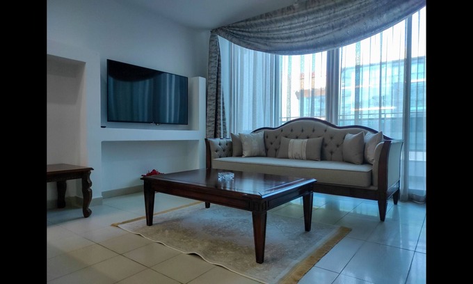 Les Berges Du Lac II Apartment | The Moroccan Loft With Jacuzzi