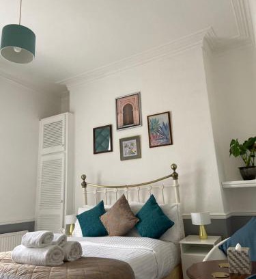 South Cliff House | The Mountview