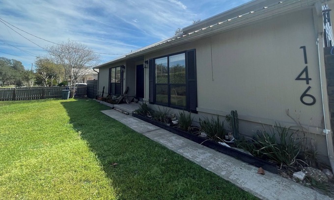 St. Augustine South House | The oldest city St Aug.Walking distance to Matanzas inlet and views of downtown.