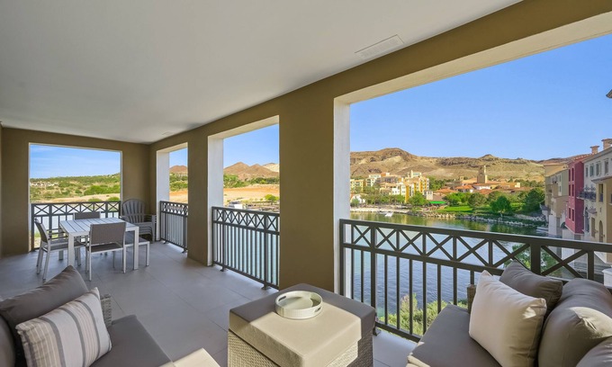 Lake Las Vegas Resort | "The One and Only in Lake Las Vegas"
