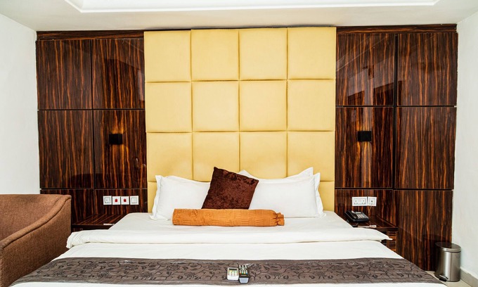 Utako Hotel | The Pennsylvania Avenue Hotel