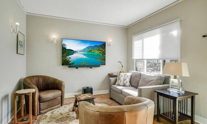Coronado Cottage | The Perfect Coronado Retreat - Centrally located minutes from shops & the beach