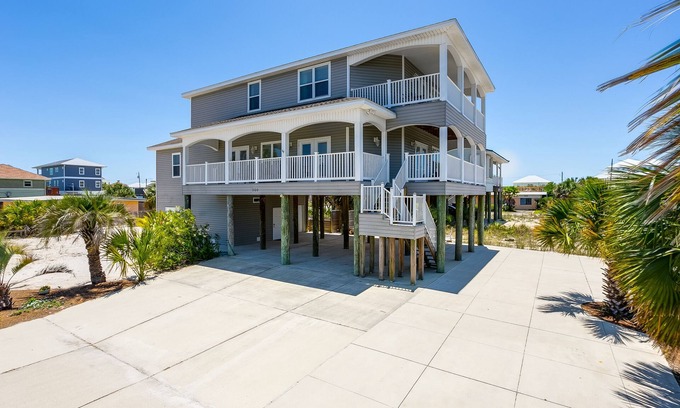 Villa Primera House | The perfect family vacation home! Get your Latitude Adjustment at the beach!