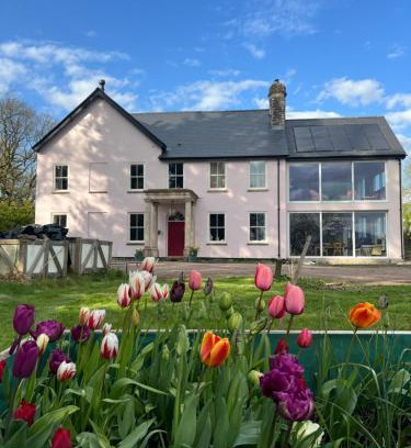 Brecon House | The Pink House