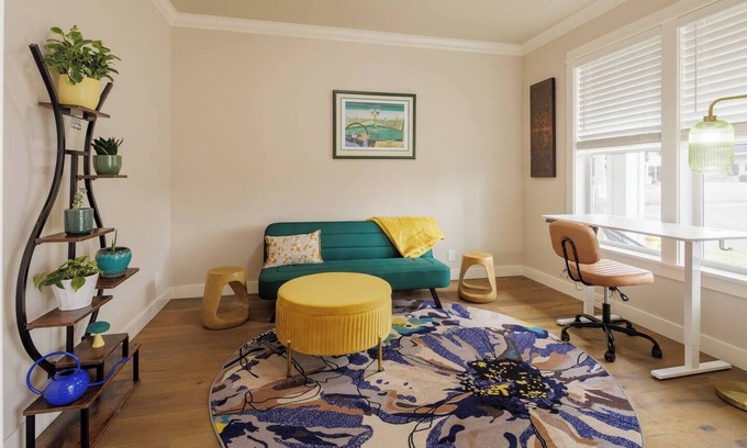 West Eugene Apartment | The PNW Premiere: Close to UO and Autzen stadium