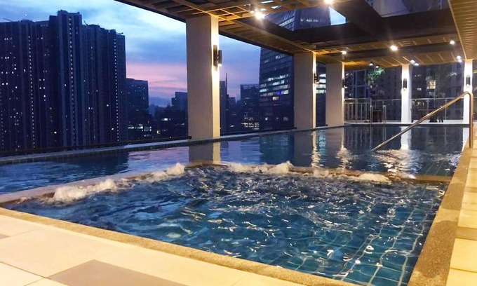 Bonifacio Global City Hotel | The Residences at BCCT