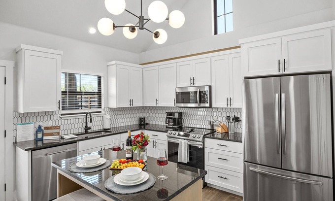 Fredericksburg House | The Ricardos Joint With Hot Tub