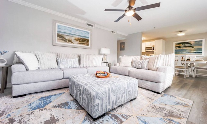 Fort Myers Apartment | The Riverwalk Retreat | Chic Downtown 2BR Condo