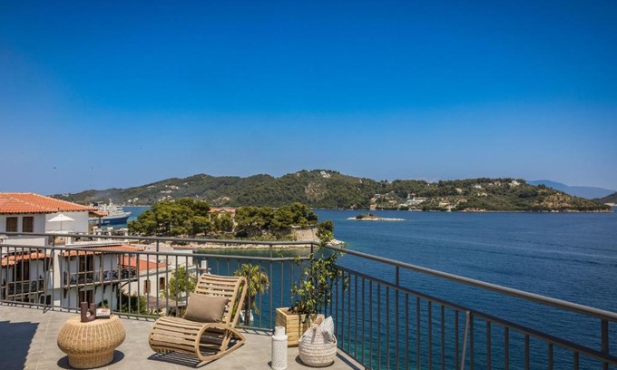 Skiathos Hotel | The Rock
