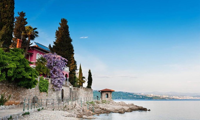 Opatija Apartment | The routes of Habsburg (beach 70 m)