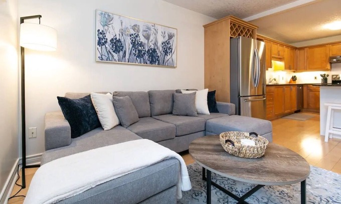 Colwood Apartment | The Royal Bay Getaway