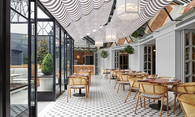 Melbourne Hotel | The Royce