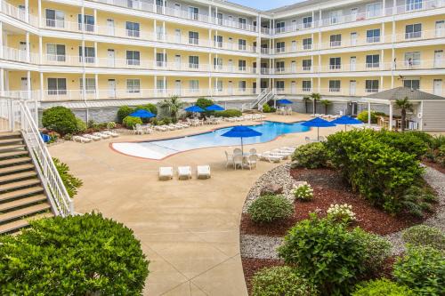 Sandbridge Apartment | The Sandbridge Dunes - Captains' Quarters 408