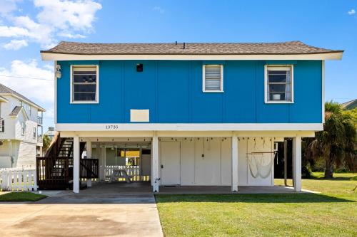 Pirates Beach House | The Shell Shack