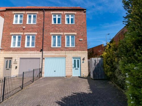 Whitby House | The Shipwrights