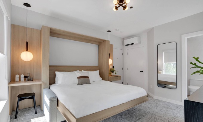 Asbury Park House | The St. Laurent: Three Rooms - Sleeps 6
