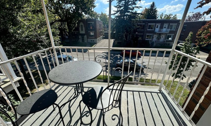 Rosemont-La Petite-Patrie Apartment | The star pop art urban and vibrant 1B