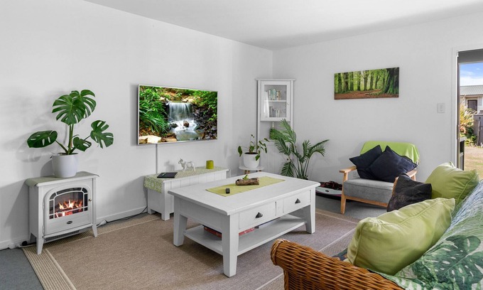 Mangawhai Heads Cottage | The Studio - Mangawhai Holiday Studio