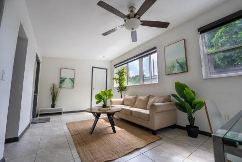 Allapattah House | The Sunny Spot close to airport and MIA