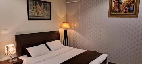 D.H.A. Hotel | The Sunrise Guest House