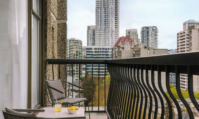 Davie Village Apartment | The Sunset Hotel West End, Sonder by Marriott Bonvoy