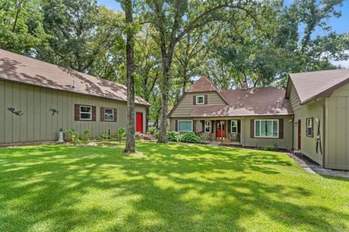 Enchanted Oaks House | The Susser Estate with Dock Hot Tub Game Room