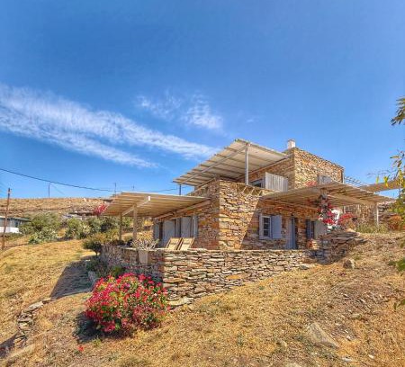 Koundouros Apartment | The Traditional Stone Villa