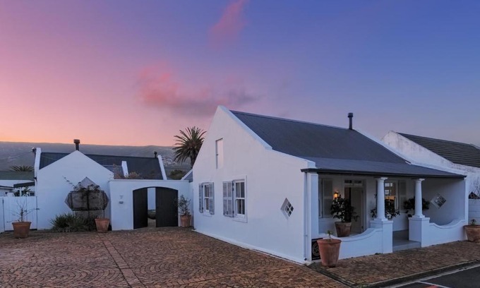Hermanus City-Centre House | The Vishuis