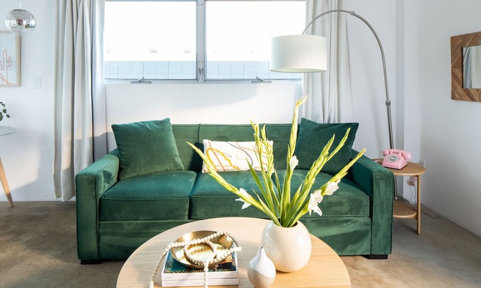 Tahquitz River Estates Hotel | The Wesley Studio 1 by AvantStay | Retro & Spacious Studio | ADA Accessible