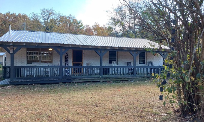 Hatton Other | The Whiskey Peak Farmhouse Retreat