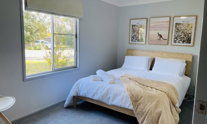 Erowal Bay House | The Wildlife Shack - 4 mins to Hyams Beach!