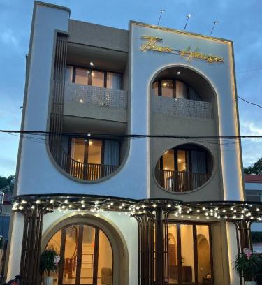Moc Chau Hotel | TherHouse