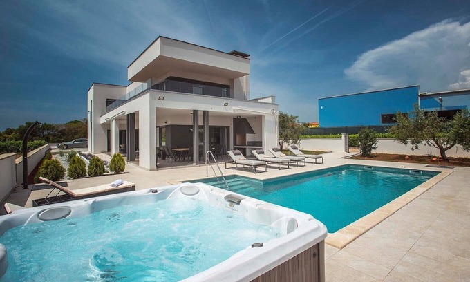 Sikici Villa | This villa with pool is surrounded by nature and offers tennis court.
