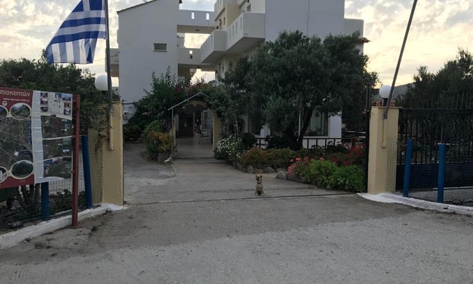 Pefki Hotel | Tholos Rooms