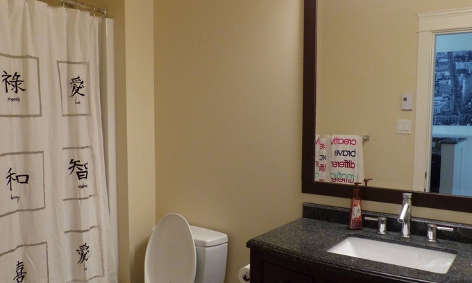 Regional District of Nanaimo Condo | Three bedroom, executive condo, north Nanaimo, Mountain view.