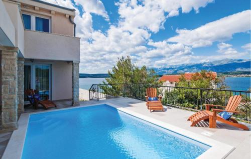 Novigrad House | Three-Bedroom Holiday Home In Novigrad