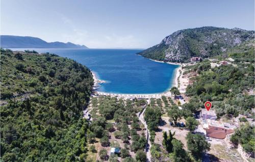 Duba House | Three-Bedroom Holiday Home In Duba