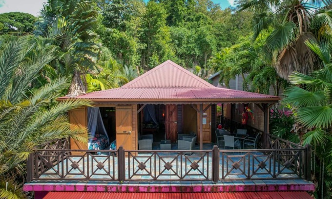 Pointe-Noire RV Rental | TI JAKO Bungalow sea view 4 persons (2 bedrooms)