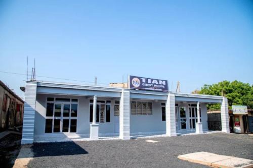 Kasese Hotel | Tian Hotel